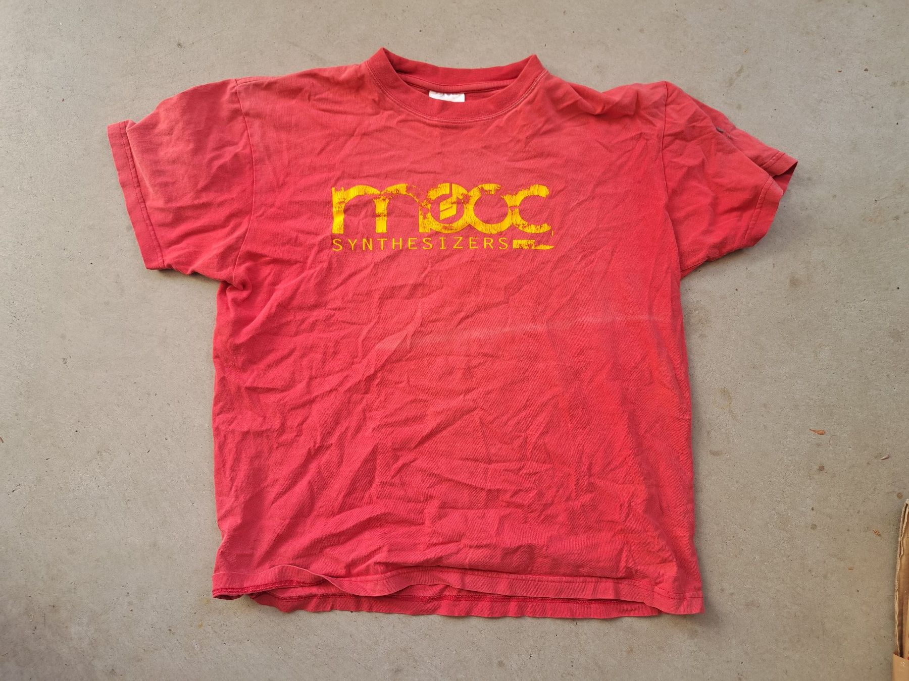 T-shirts: Moog T-Shirt – D'occasion à Zürich par berberitze