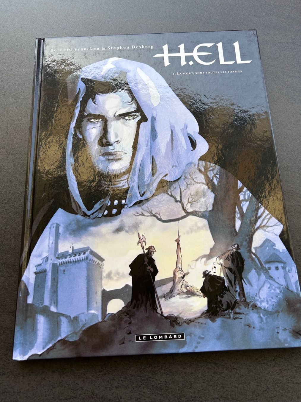 Fumetti: BD H.ELL Tome 1. La mort, sous toutes les formes. EO 2013 – Usato da Farvagny-le-Grand venduto da OlivierFurrer