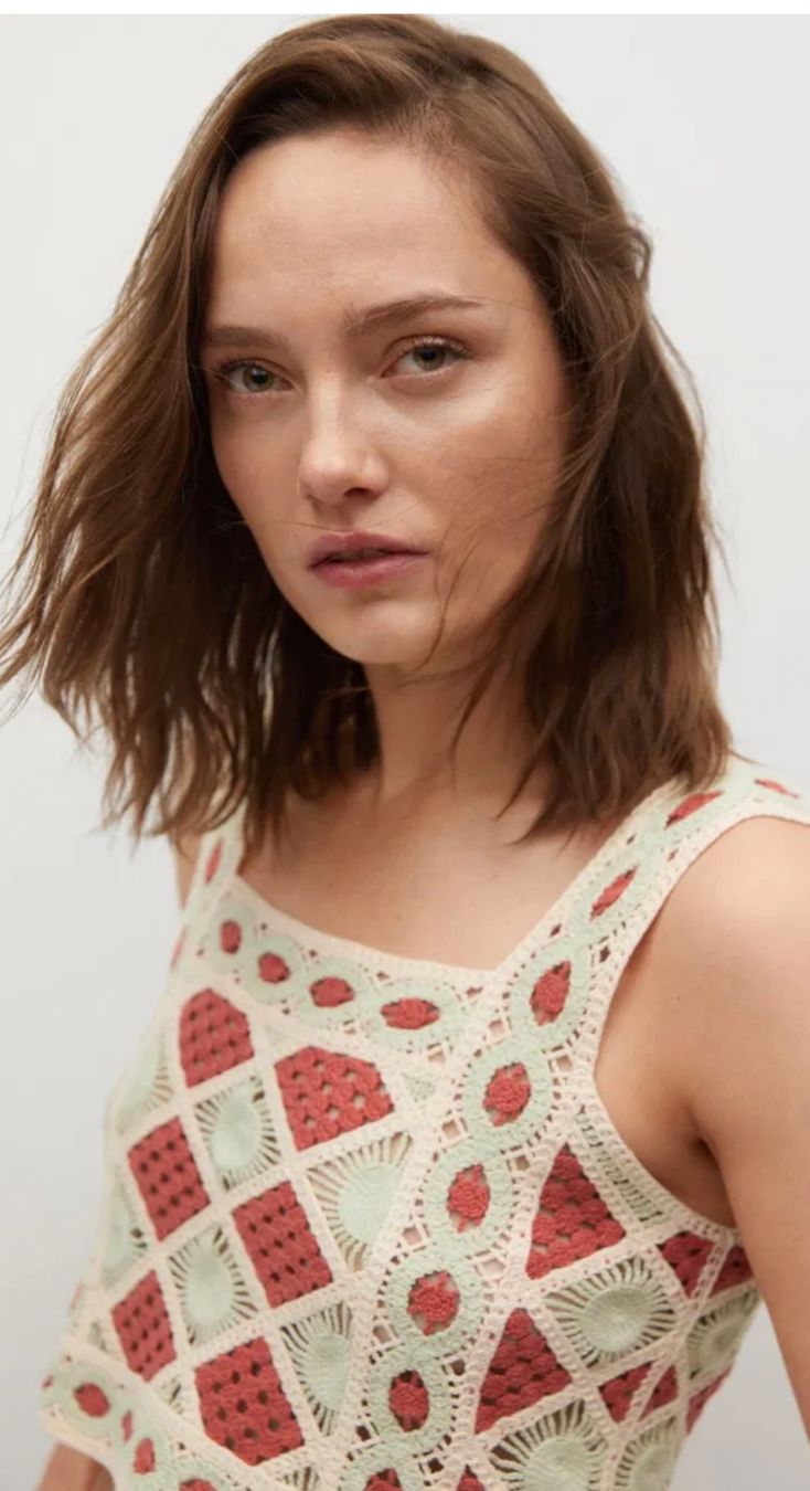 Mango Tops: Crochet geometric Top Mango, size S – Gebraucht aus Ardon von lorly39 3
