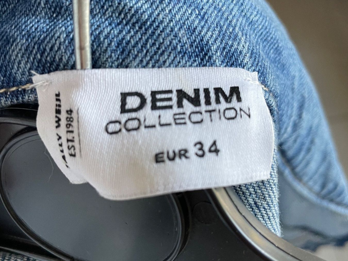 Vestiti & Gonne: Jeanskleid – Usato da Hüniken venduto da fio_qb8b 4