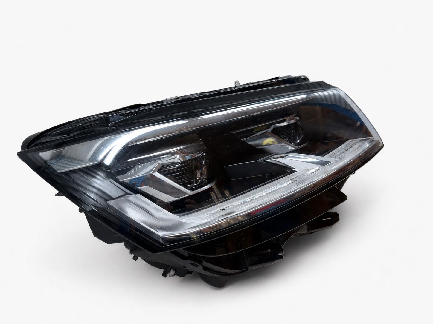 VW Scheinwerfer: VW T6.1 Scheinwerfer rechts LED – Gebraucht aus Alpnach-Dorf von Skai0 2