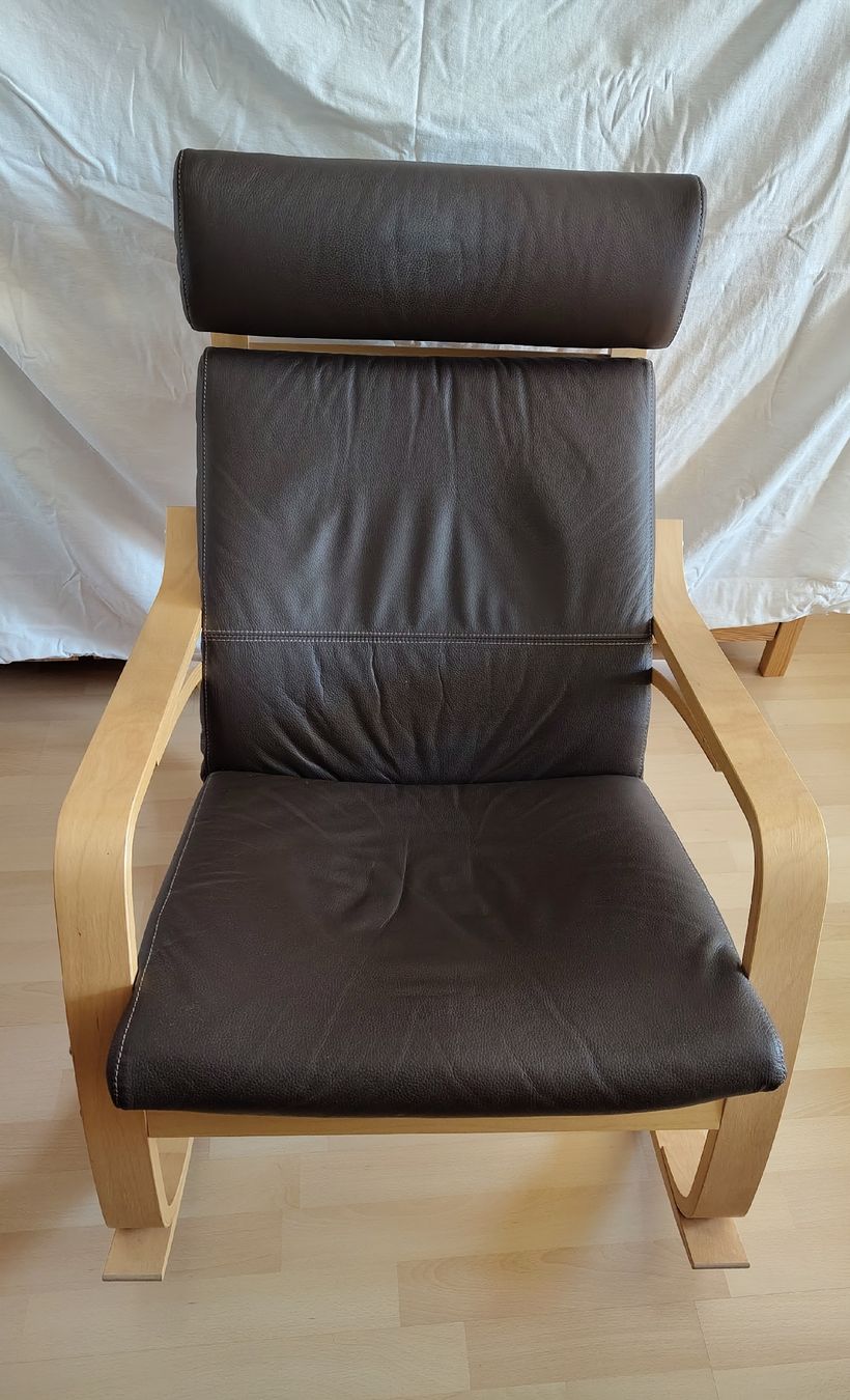 Ikea Sedie: Schaukelstuhl von Ikea mit Hocker – Usato da Oberwil BL venduto da Alex01043 1