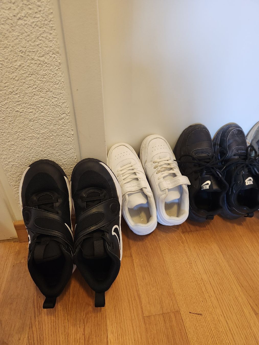 Scarpe per ragazzi: Jungsschuhe – Nuovo (secondo la descrizione) da Bern venduto da Kljucanka 1