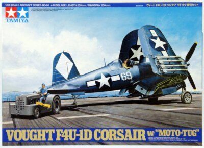 Tamiya Modellbausätze & Standmodelle: Chance-Vought F4U-1D Corsair mit Schlepptraktor 1/48 – Neu und originalverpackt aus Bözen von jackieoh