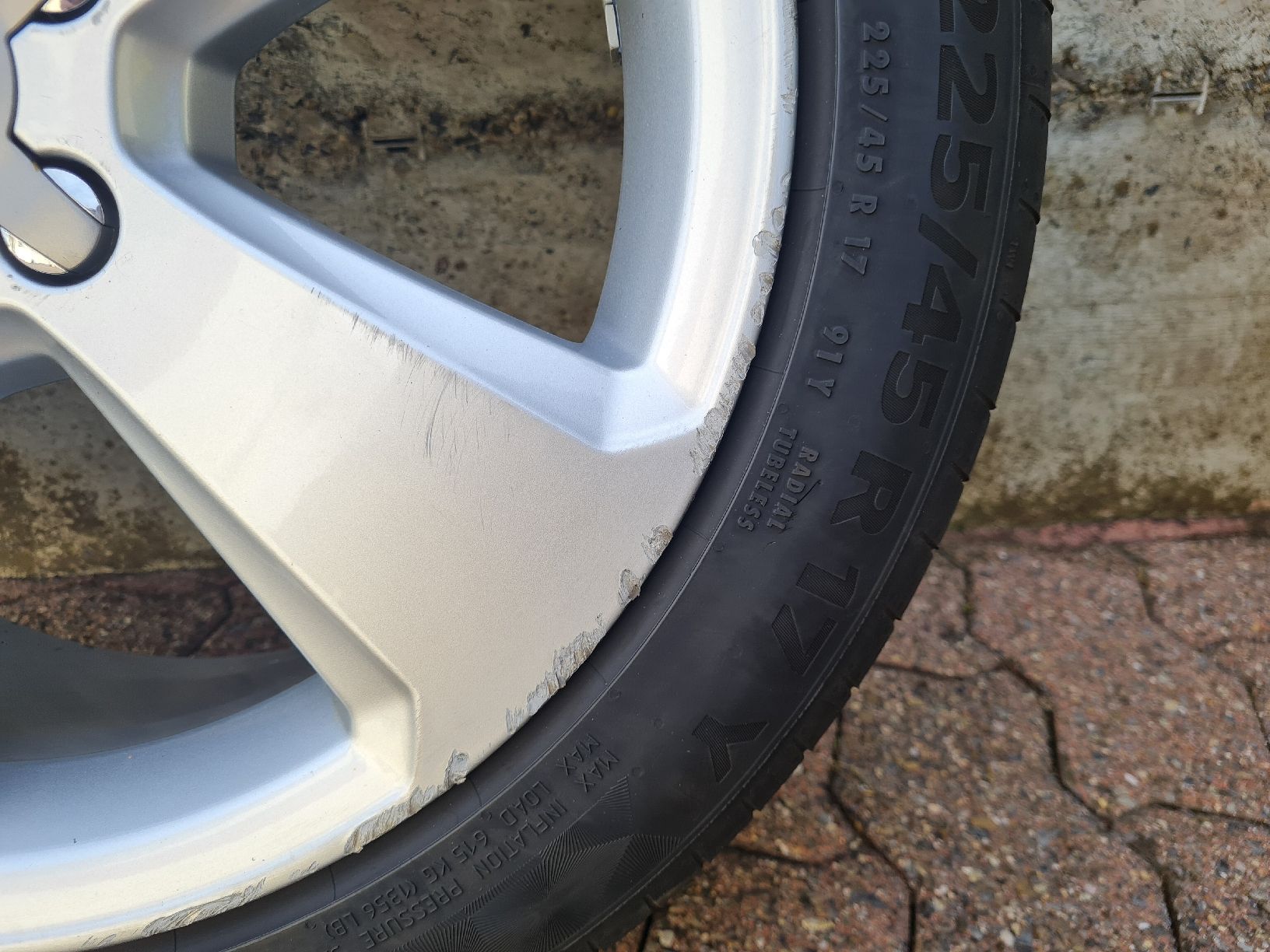 Pneumatici & Ruote complete: Audi A3 original Alufelgen  – Usato da Gontenschwil venduto da Corrado_power 5