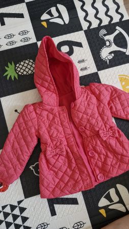 Steppjacke Mädchen rosa mit Kapuze Grösse 80 guter Zustand