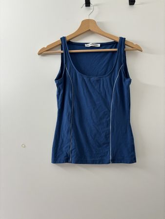 Sporttop von The Swiss Label