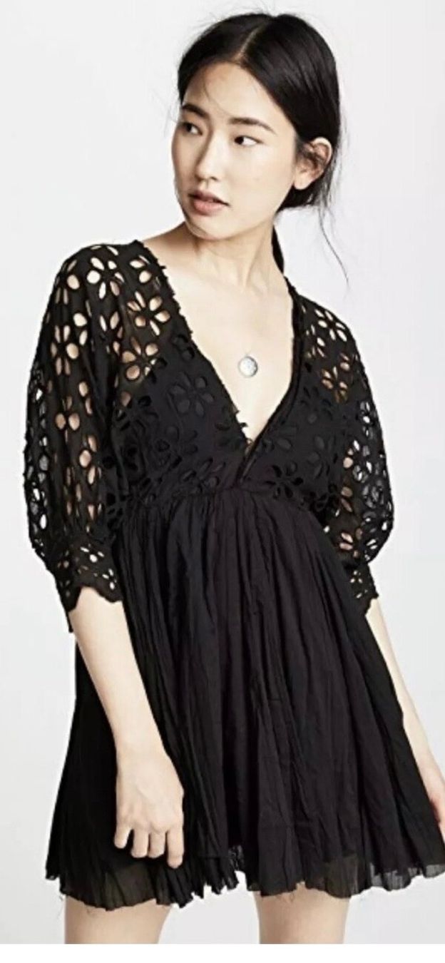 Vestiti: Kleid Ajourstickerei Schwarz – Usato da Winterthur venduto da sarasarita