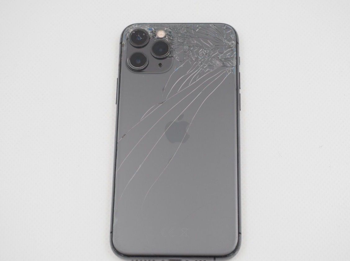 Apple Handys / Smartphones: APPLE iPhone 11 Pro iCloud gesperrt – Defekt aus Luzern von Waince786 3