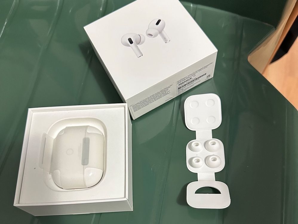 Ecouteurs Apple AirPods Pro - 1ère Génération - écouteurs Sans Fil Avec