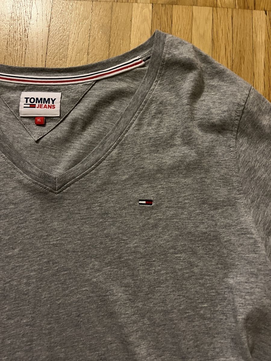 Tommy Hilfiger T-shirt: Tommy Jeans Shirt – Usato da Allschwil venduto da MaloseS08 1
