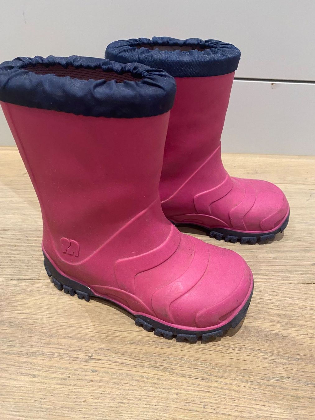 Elefanten Scarpe da uomo: Kinder Gummistiefel Gr. 23 – Usato da Alpnach Dorf venduto da Fengeli