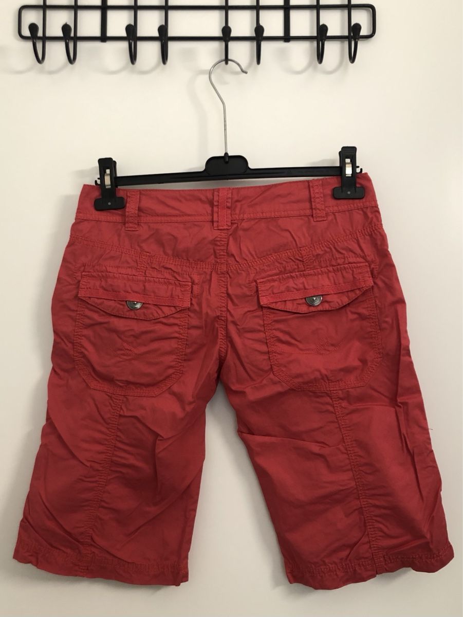 Esprit Pantalons: 3 Esprit edc Cargo-Shorts, Grösse 33 – D'occasion à St. Gallen par Allegra_blue 6