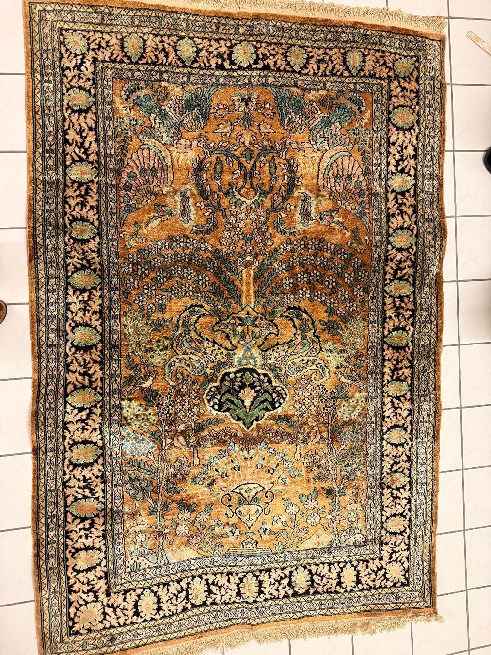 Teppiche: Vintage Teppich mit Seide – Gebraucht aus Chur von Valee_CH 1