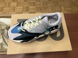 Yeezy Boost 700 Wave Runner, Neu und ungetragen, Grösse 42.5
