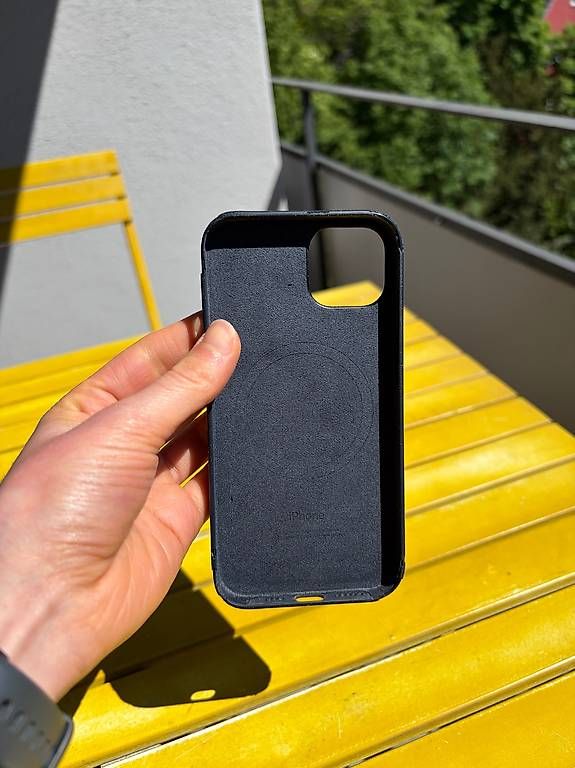 Cover & Protezioni schermo: iPhone 13 Apple Silikon Hülle / Case schwarz – Usato da Zürich venduto da shaymay 3