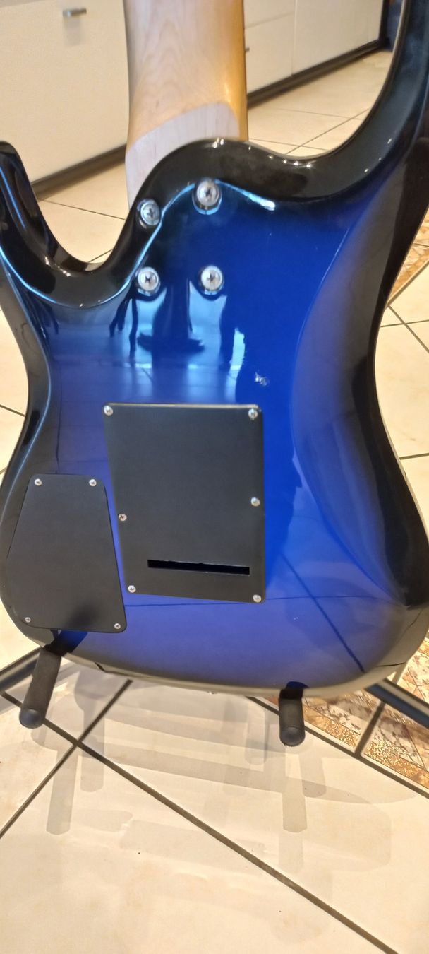 Strumenti musicali: 7 Seitige E Gitarre – Usato da Schaffhausen venduto da raj_f5dm 2