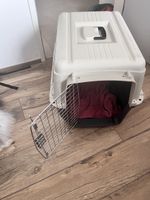 Hundetransportbox mit Zubehör und Futter gebraucht