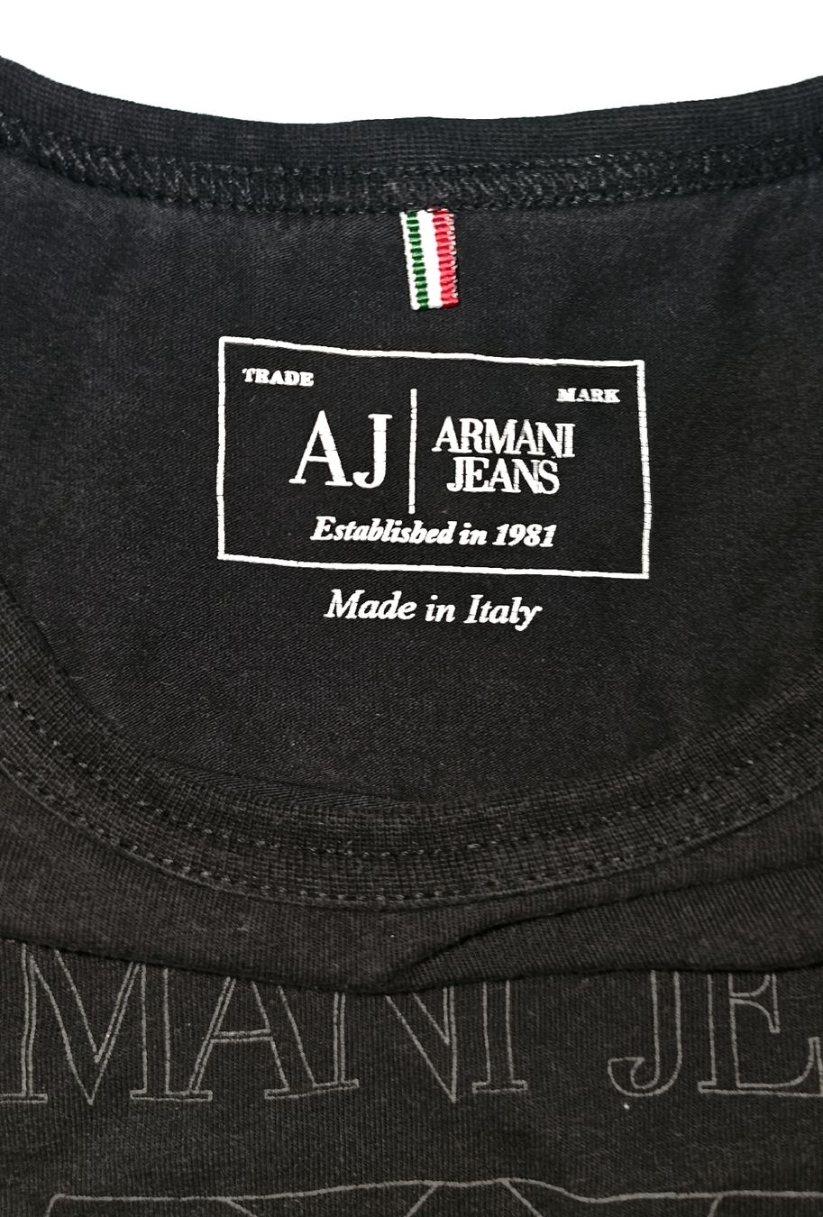 Armani T-shirt: T-SHIRT Armani Men S – Usato da Payerne venduto da UpPower 1