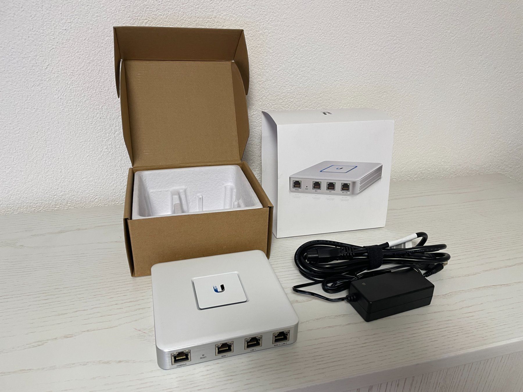 Firewall: Ubiquiti UniFi Security Gateway USG – Usato da Gettnau venduto da f10s6n 3