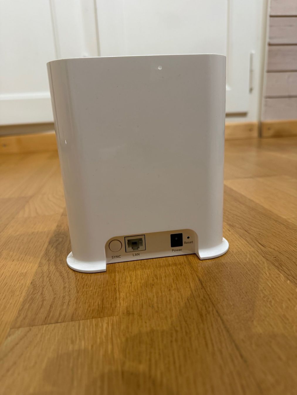 Arlo Sistemi d'allarme: Arlo Base Station VMB 5000 EU – Usato da Küttigen venduto da Dumisani 2