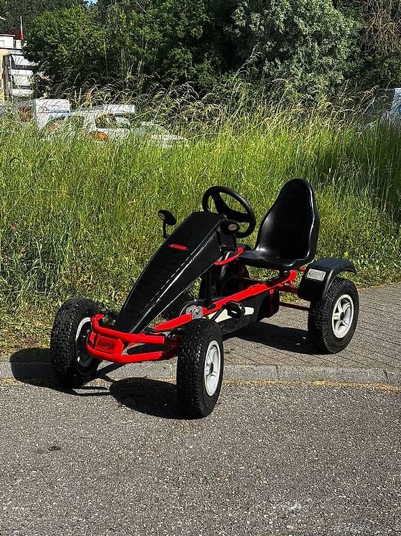 Veicoli per bambini: Grosser Go Kart von Berg – Usato da Luzern venduto da Fam_S