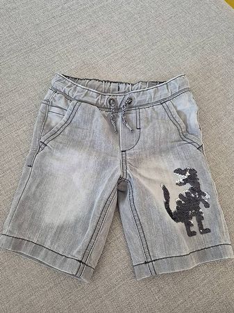 Kurze Jeanshose Gr. 104