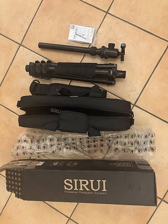 Stative & Stativköpfe: Sirui ET-2004 Stativ mit E-20 Kugelkopf  Top Zustand – Gebraucht aus Büttikon AG von hud_ppw9