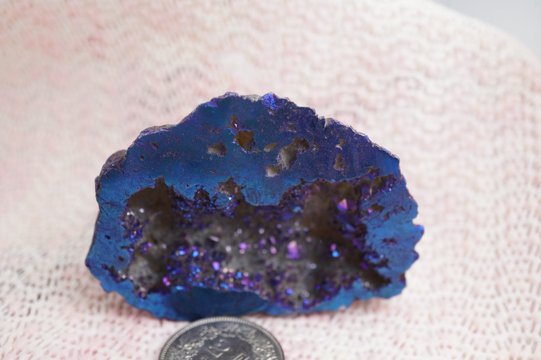 Minerali & Pietre curative: Calcit  Geode   Blau Eingefärbt  Irisierend  7cm – Nuovo e nell'imballaggio originale da Eschenbach venduto da Fengg 7