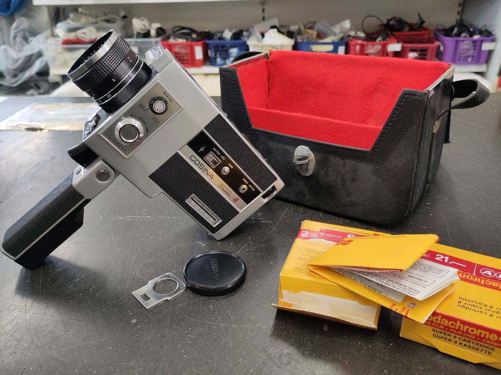 Caméra Super 8 Cosina D'époque Avec Pied Et Micro - Pour Collectionneur