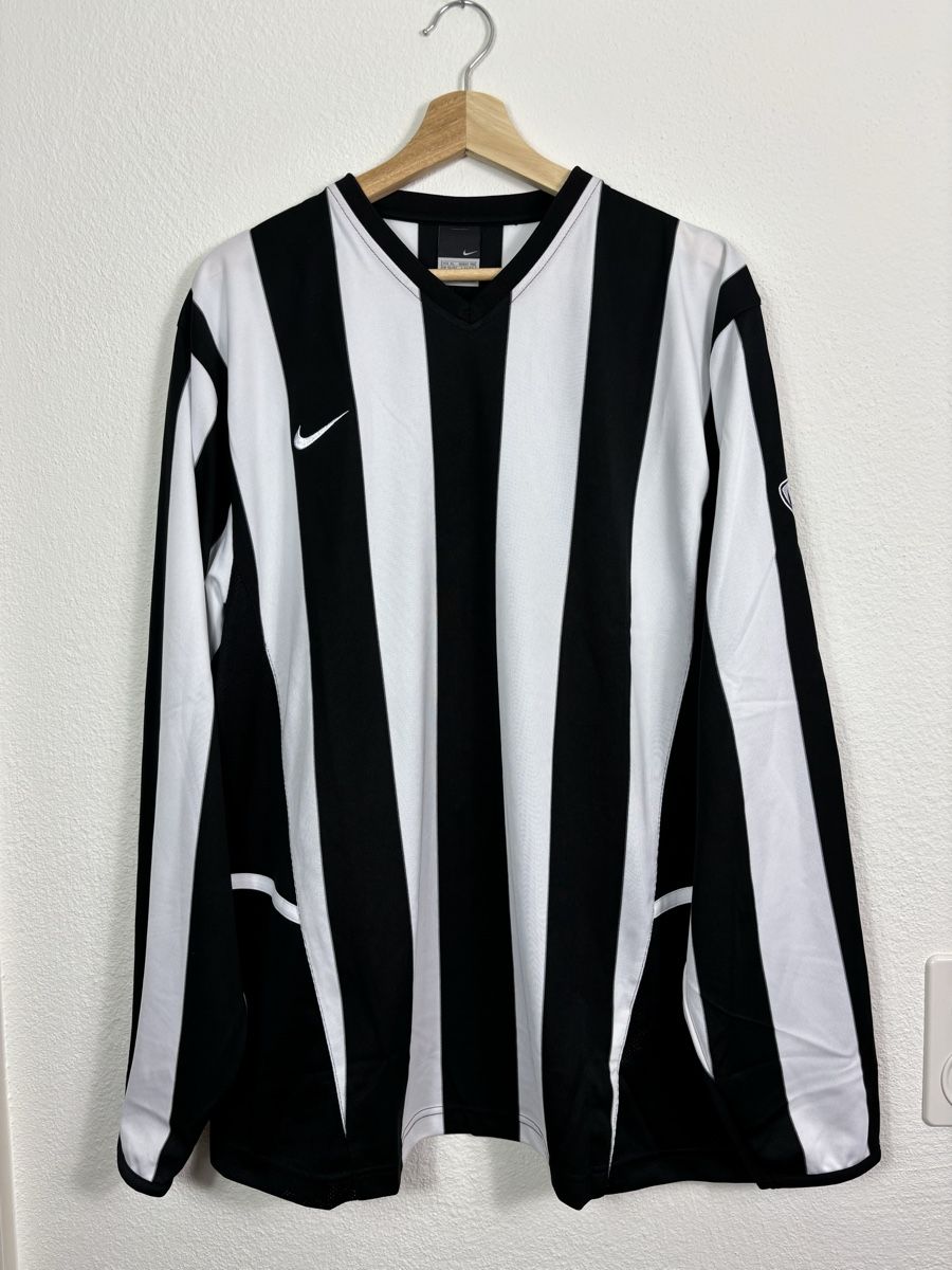 Nike Canottiere & Pantaloni: Nike Sporttrikot – Nuovo (secondo la descrizione) da Solothurn venduto da skillsine