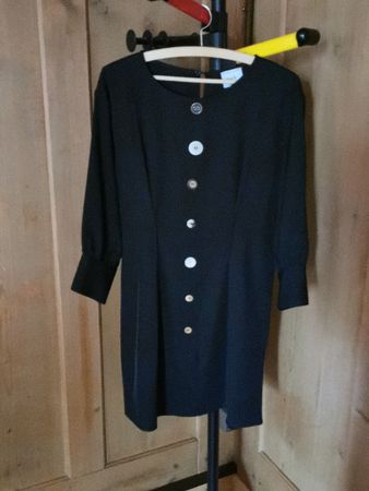 Kleid love m. schwarz Grösse L neu