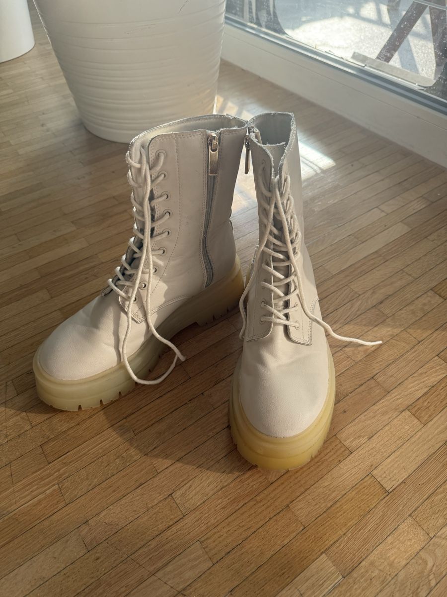 Stradivarius Scarpe da donna: Bottines Stradivarius 37 – Usato da Genève venduto da van_yjj2 1