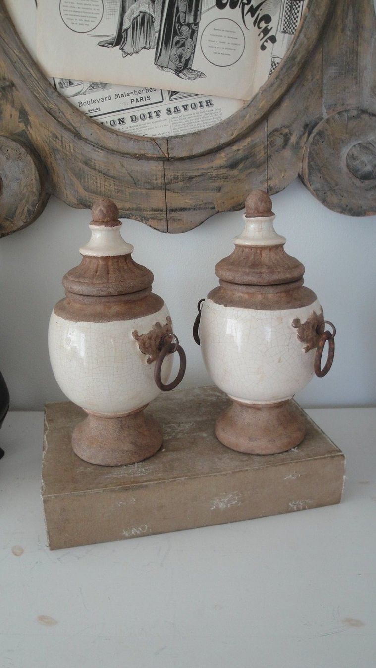 Tutte le decorazioni: 2 Amphoren Deckel und Eisenringen Shabby Chic – Usato da Erlenbach ZH venduto da Sondeiwendiz
