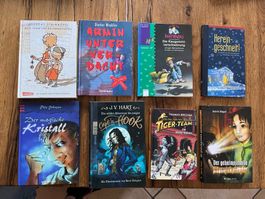Set Jugendbücher. Neu