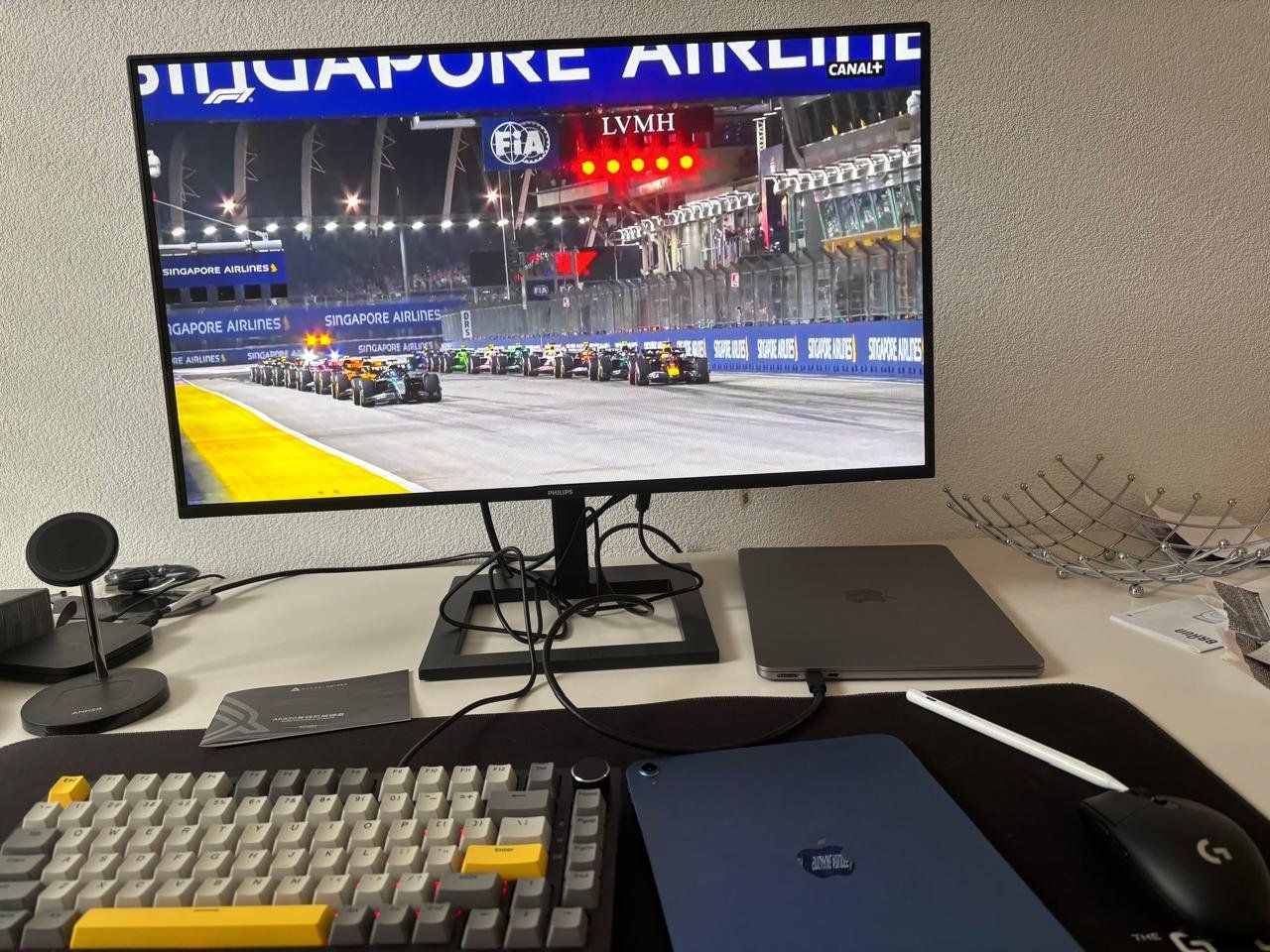 Philips Monitore: Écran Philips 24 pouces – Excellent état – Gebraucht aus Crissier von bes_v2wp 2