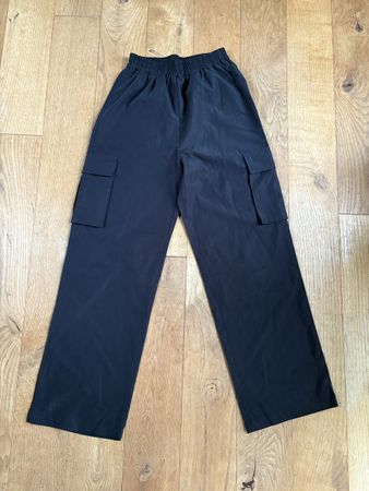 Schwarze Cargo Hose in Grösse S