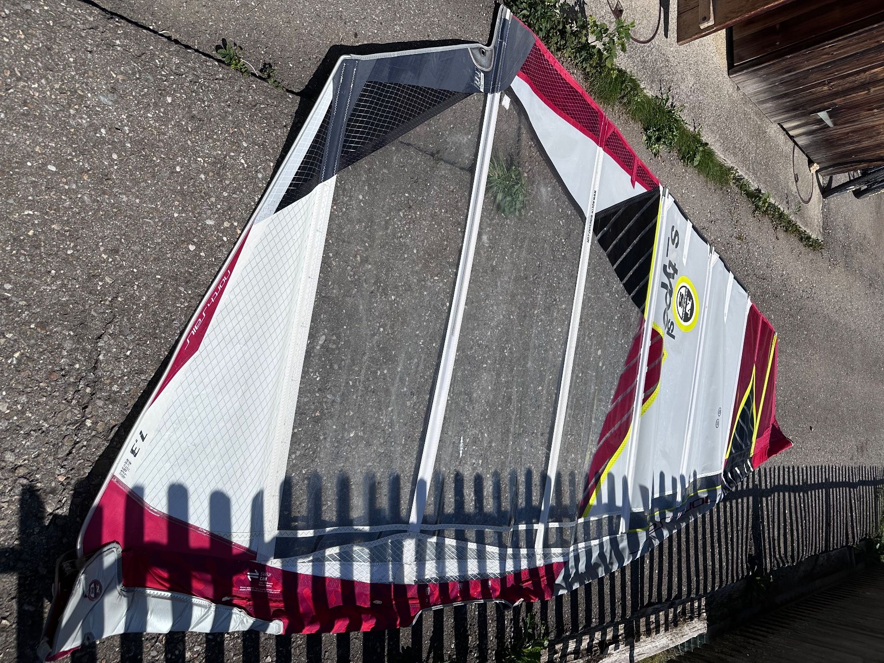 Surfen: 2x North Sails Segel + Mast und Gabel – Gebraucht aus adelboden von hon_d9n8