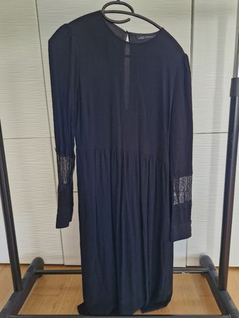 schönes Kleid von Zara