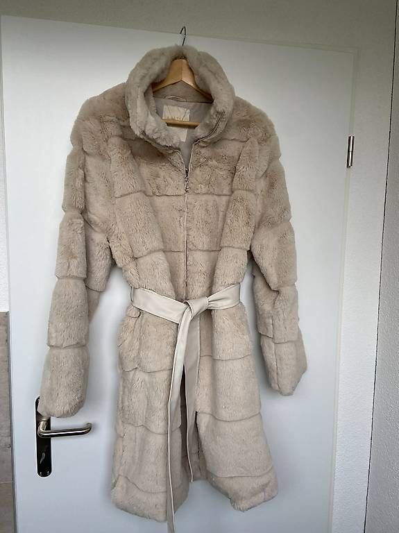 Cappotti: Damen Mantel Gr. 44 vom Amisu – Usato da Oberentfelden venduto da han_f2wq