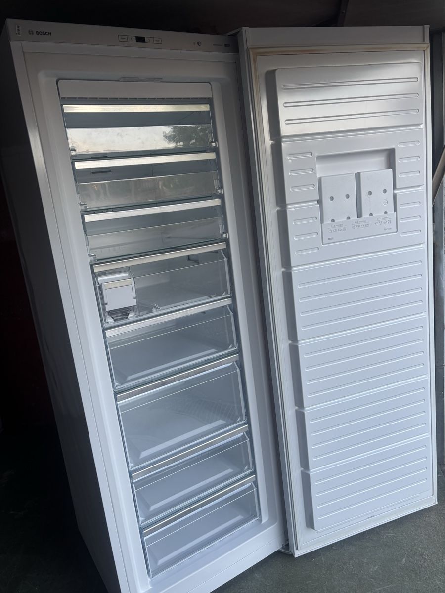 Bosch Congélateurs: Gefrierschrank BOSCH No FROST – D'occasion à Gränichen par R.7 5