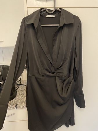 Sarin black dress