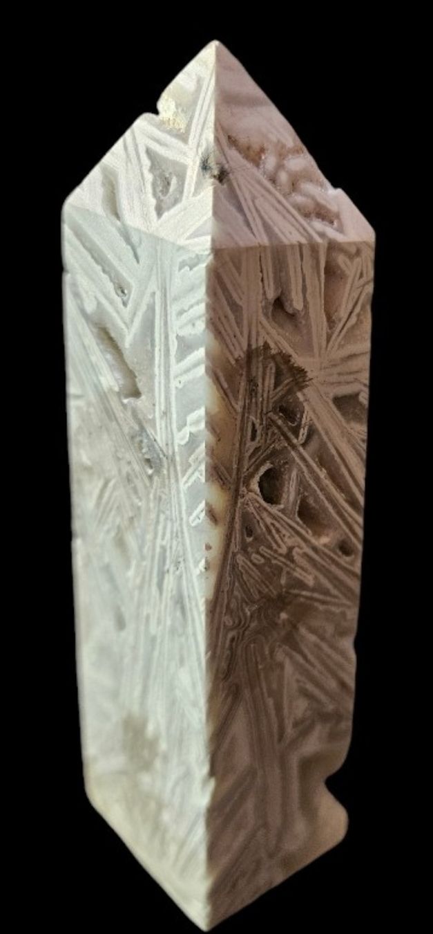 Pietre preziose: Agate blanche mexicaine obelisk – Nuovo e nell'imballaggio originale da Vernier venduto da 19pigments