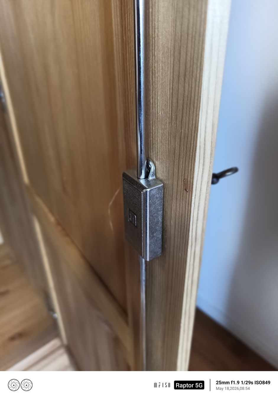 Armadi: Holz Kleiderschrank – Usato da Kölliken venduto da zwi_cx6w 5