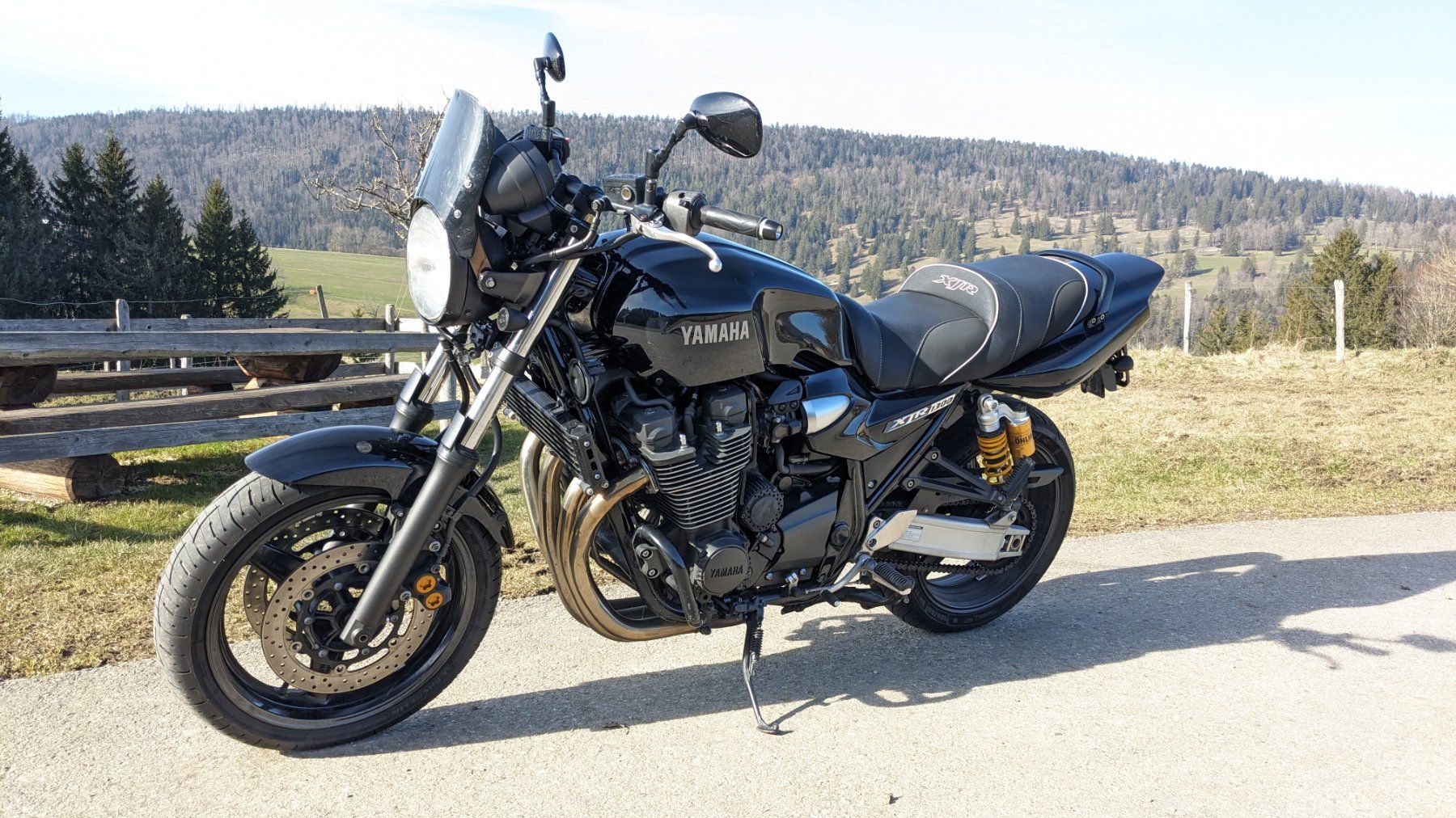 Yamaha Strada: Yamaha XJR 1300 – Usato da Sornetan venduto da Karibou2 1