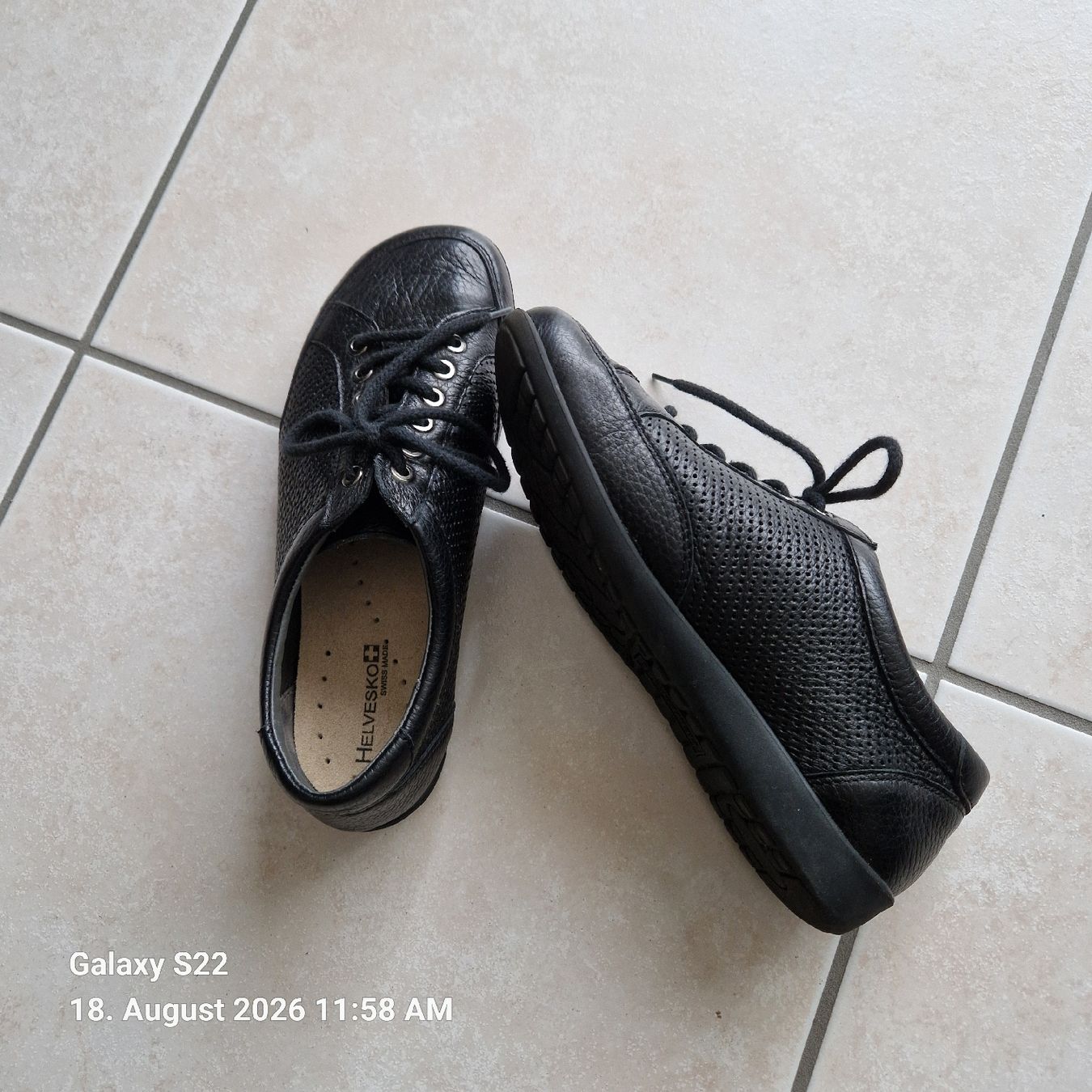Helvesko Scarpe da donna: helvesko sneaker grösse 37 – Usato da Langenthal venduto da Sunflower69 1