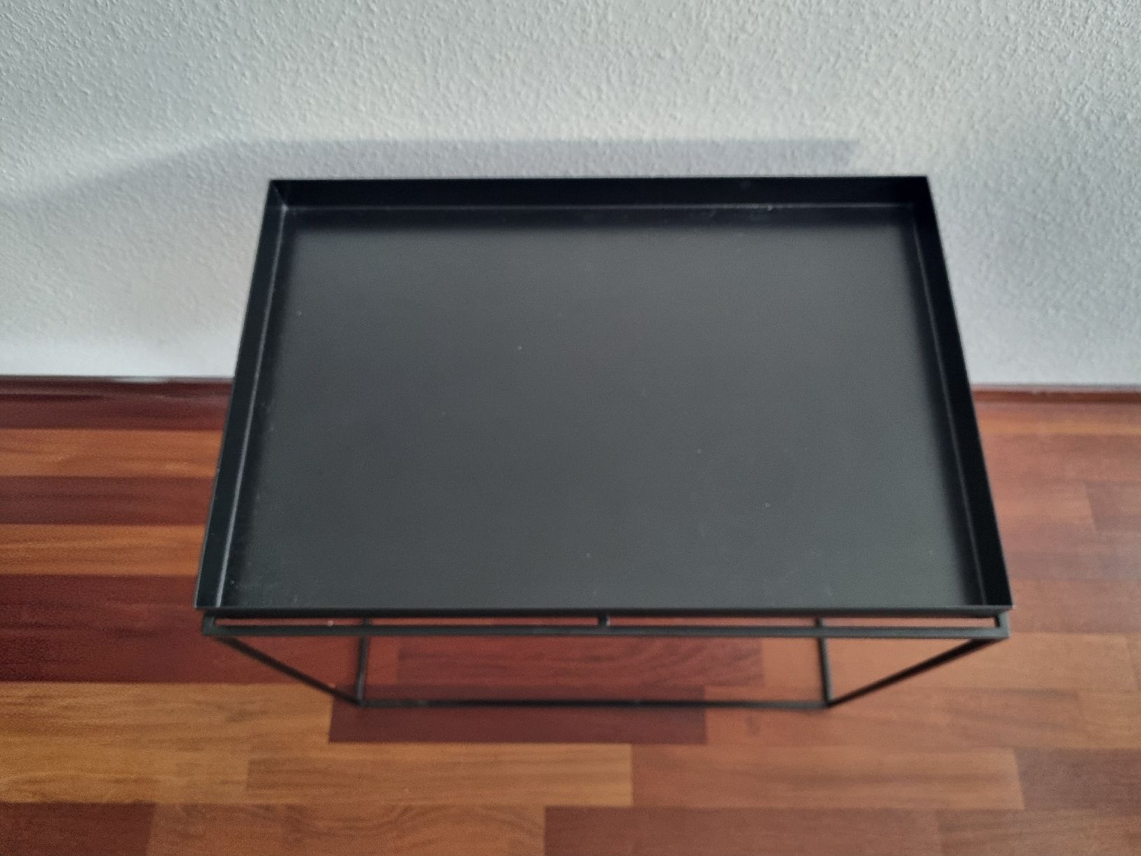 Tavoli: Hay Tray Table Schwarz, kaum benutzt – Usato da Basel venduto da wuy_drk7 1