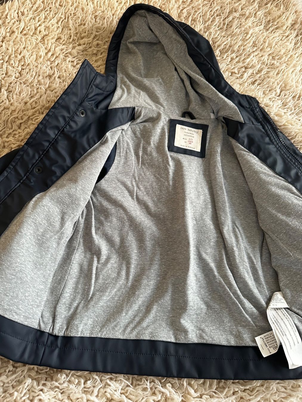 Zara Vestes: Regen Jaket 2/3 jahre 98cm – D'occasion à Rapperswil BE par aro_66tx 2