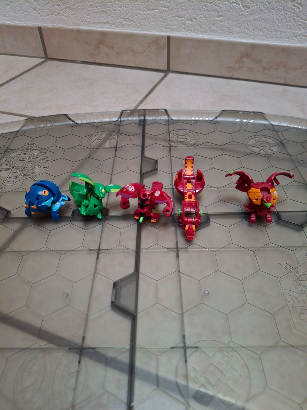 Giocattoli: Bakugan Arena mit Figuren und Karten – Usato da Wilderswil venduto da janabe 1