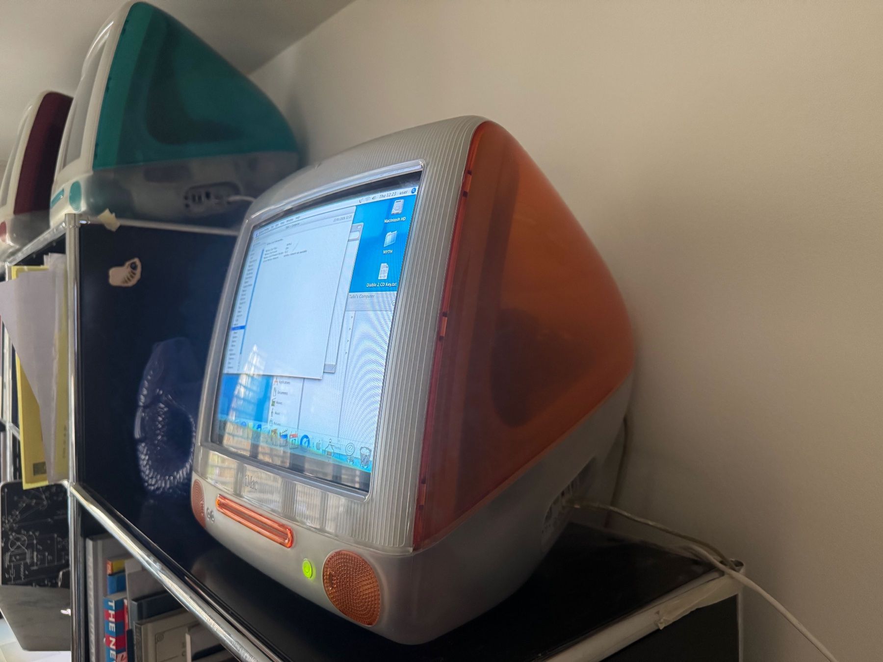 Apple PC: iMac G3 Tangerine DVD + US Keyboard & Mouse – Usato da Zürich venduto da hvendelbo 7